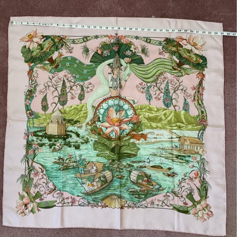 Rare Hermes
Sarasvati Silk Scarf - Picture 6 of 16